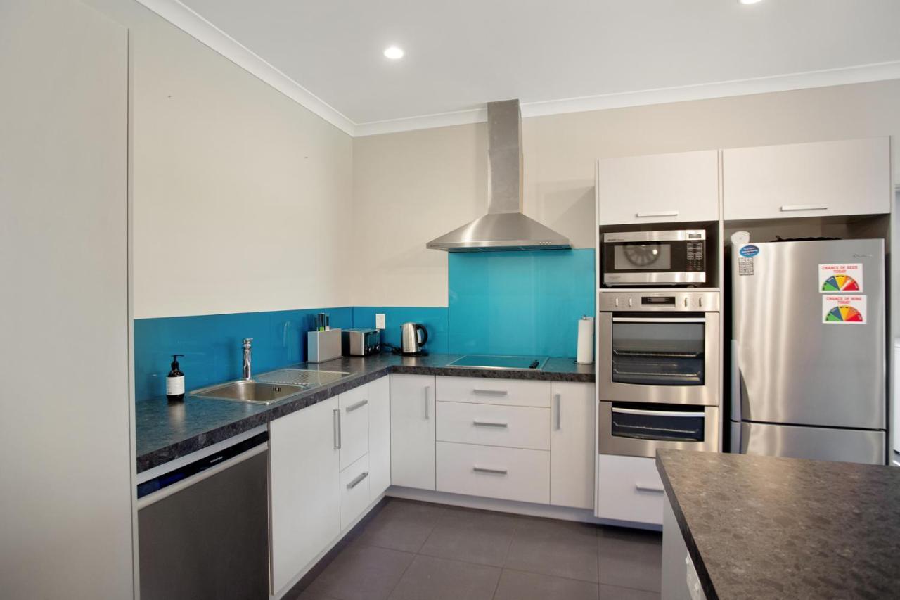 Sky Blue Retreat - Waihi Beach Holiday Home Exterior photo
