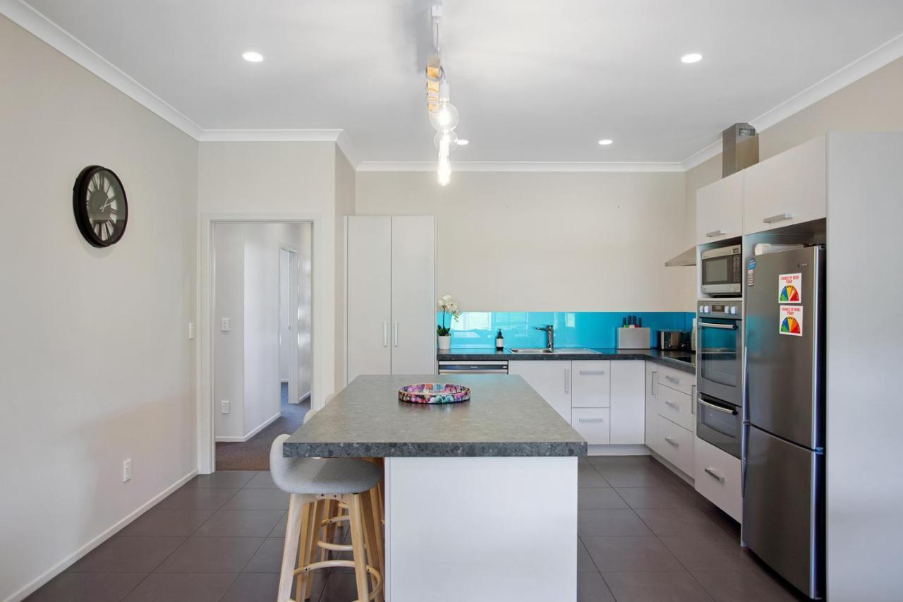 Sky Blue Retreat - Waihi Beach Holiday Home Exterior photo