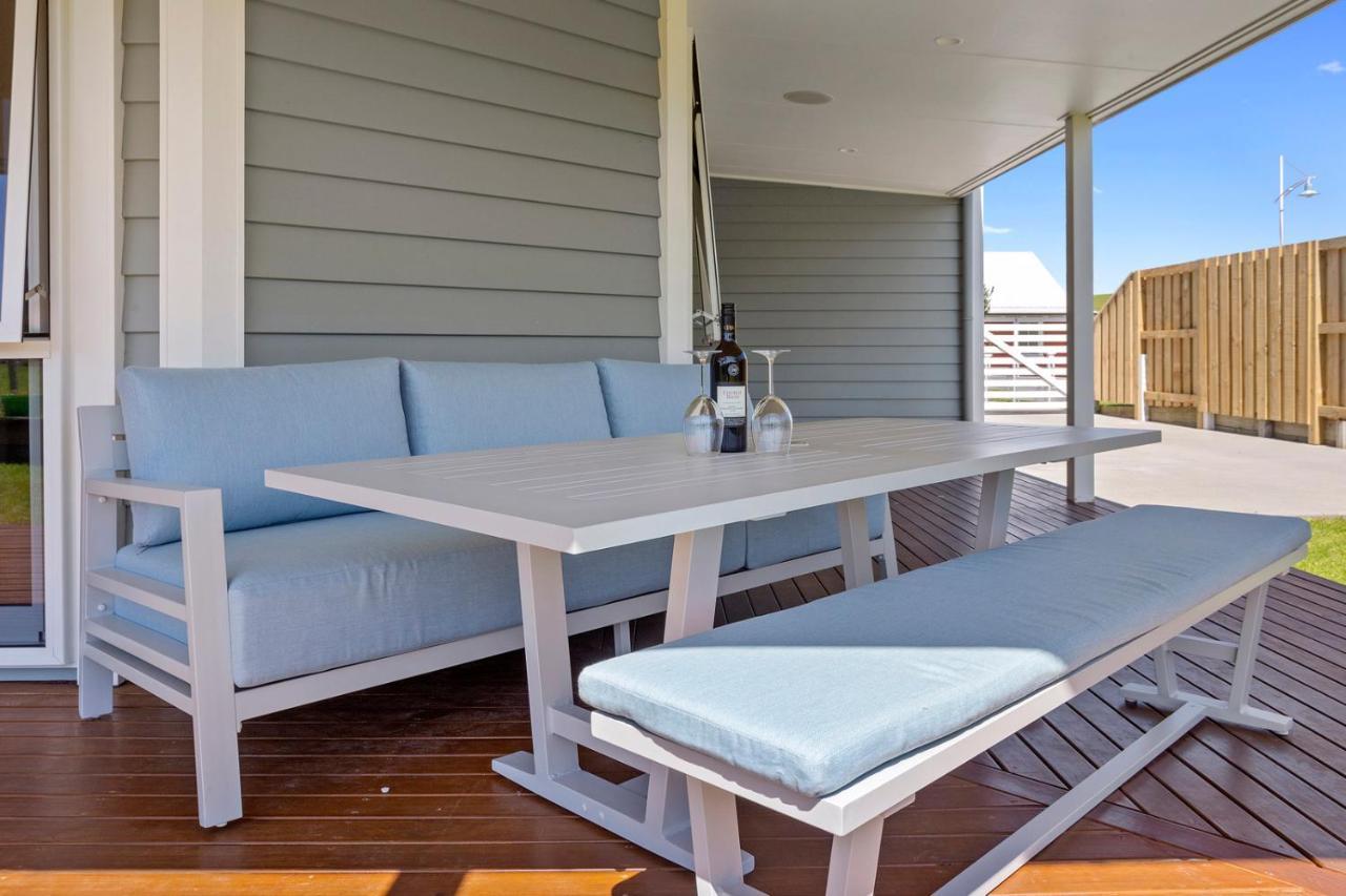 Sky Blue Retreat - Waihi Beach Holiday Home Exterior photo